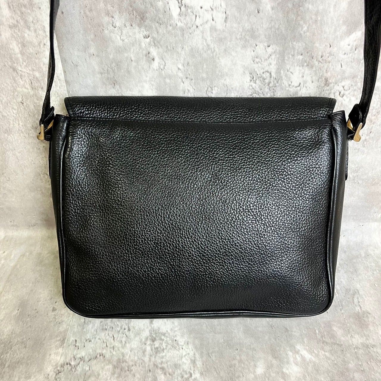 ✨極美品✨ BURBERRY バーバリー メッセンジャーバッグ ボディーバッグ 