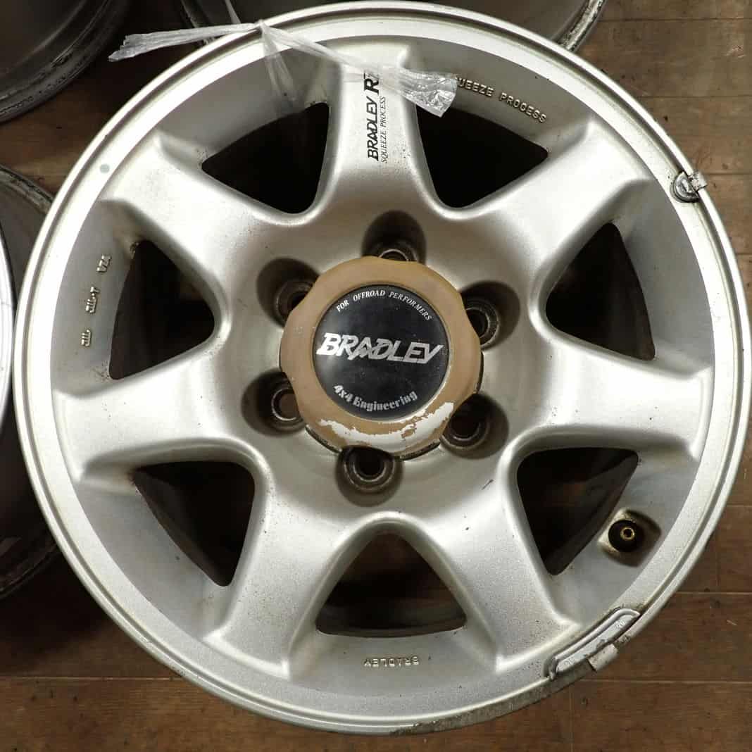 ブラッドレーＶ　１６　８Ｊ　－２５　１３９．７　６Ｈ　７０ランクル８０ランクルパジェロテラノハイラックスサーフプラド等 ブラッドレーV 16インチ 6穴 6H 139.7 8.0J -15 4WD 用 ホイール 5本