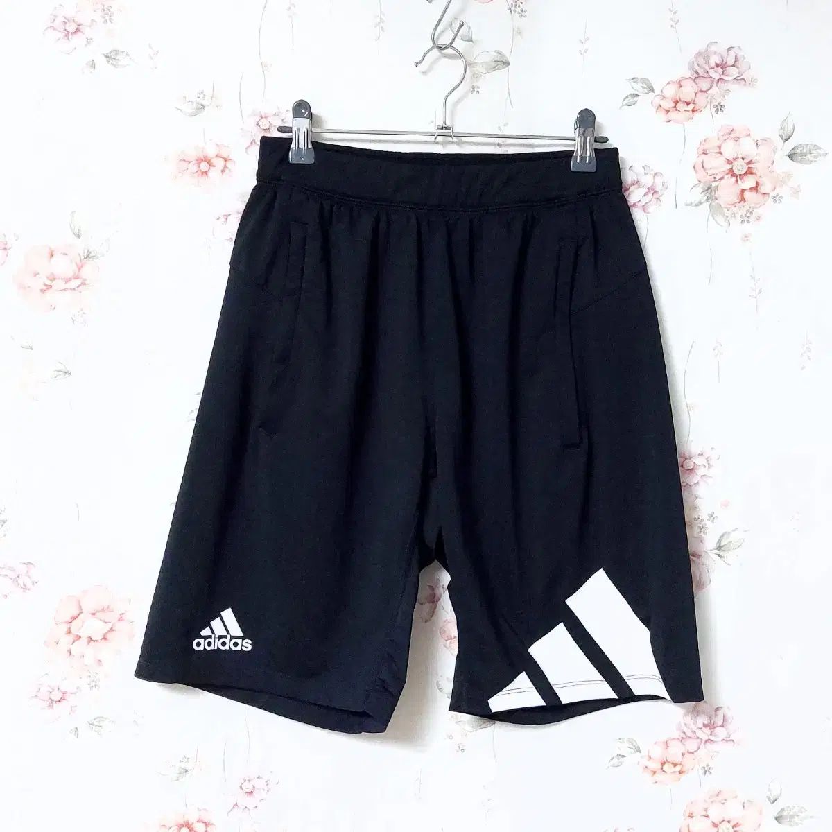 adidas(アディダス) ハーフパンツ 28 31 - メルカリ