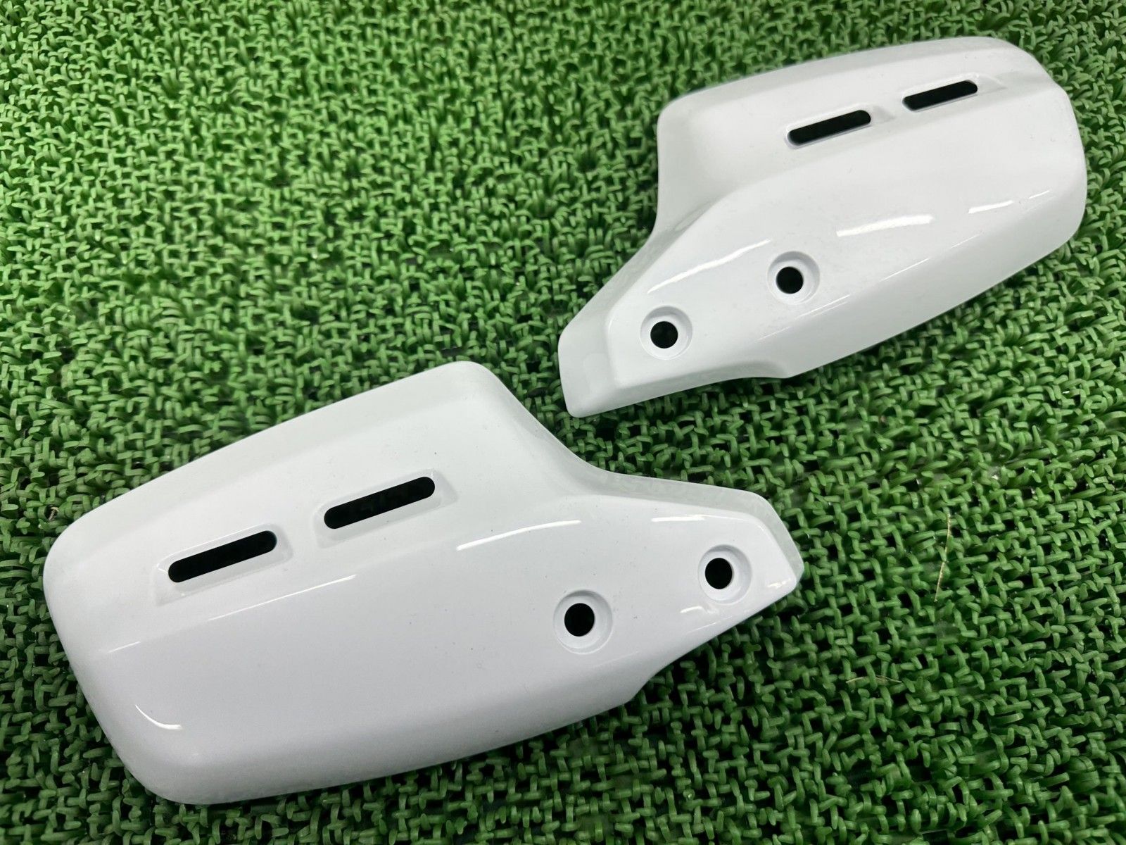 CL250 ナックルガード 左右 白 ホンダ 純正 MC57 オプション ハンドガード 極上品 ハイクオリティ ジャストフィット 【中古】 57 CL250 ナックルガード 左右 白 ホンダ 純正 バイク 部品 MC57