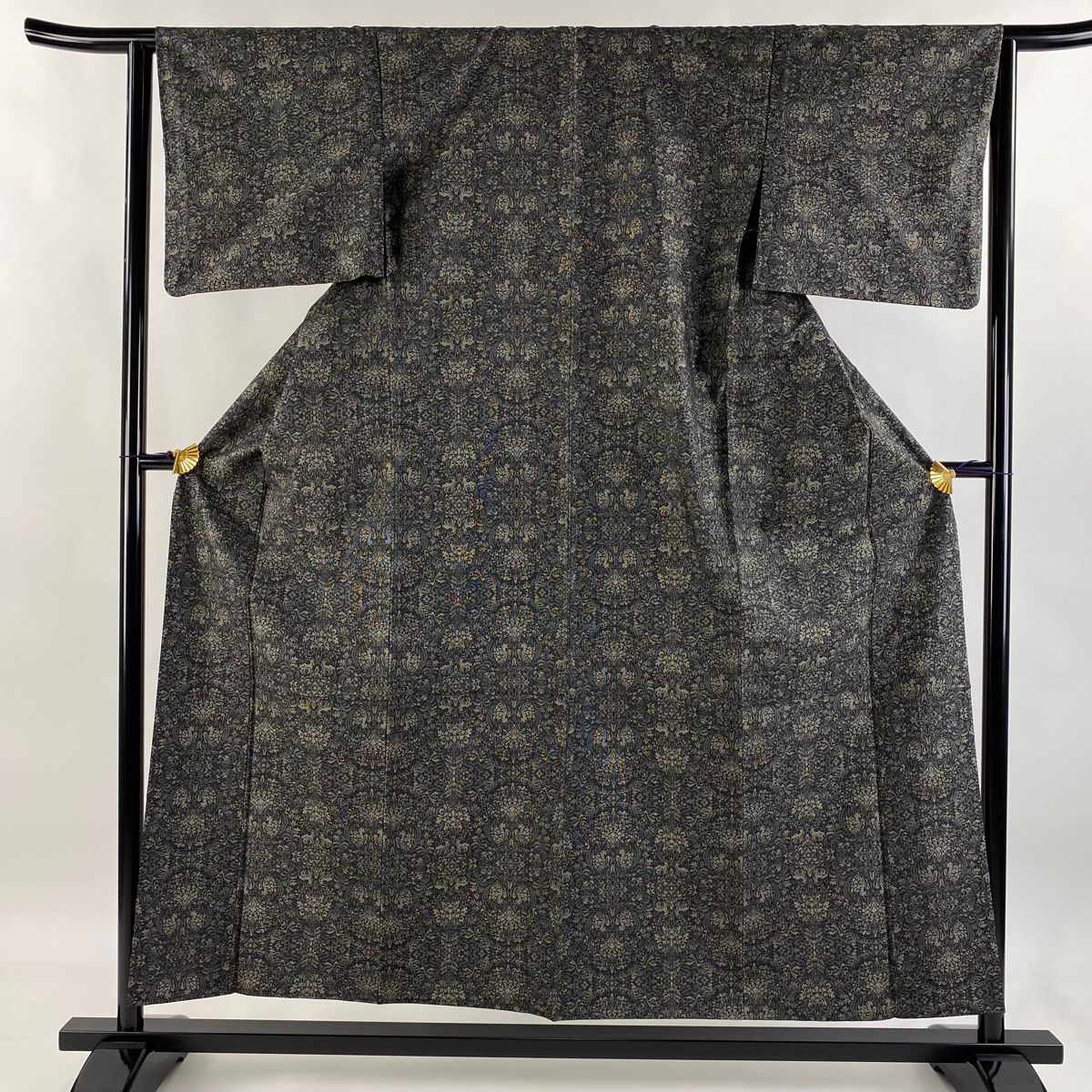 大島紬 身丈165.5cm 裄丈66.5cm M 袷 純泥染 証紙あり 建物 人物 茶色 正絹 美品 名品 中古 大島紬 身丈165.5cm 裄丈66.5cm M 袷 純泥染 証紙あり 花