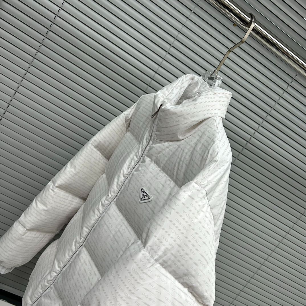 値下げしました！PRADAダウンジャケット ホワイト 38サイズ 楽天市場】PRADA(プラダ) コンバーチブル クロップド ダウン