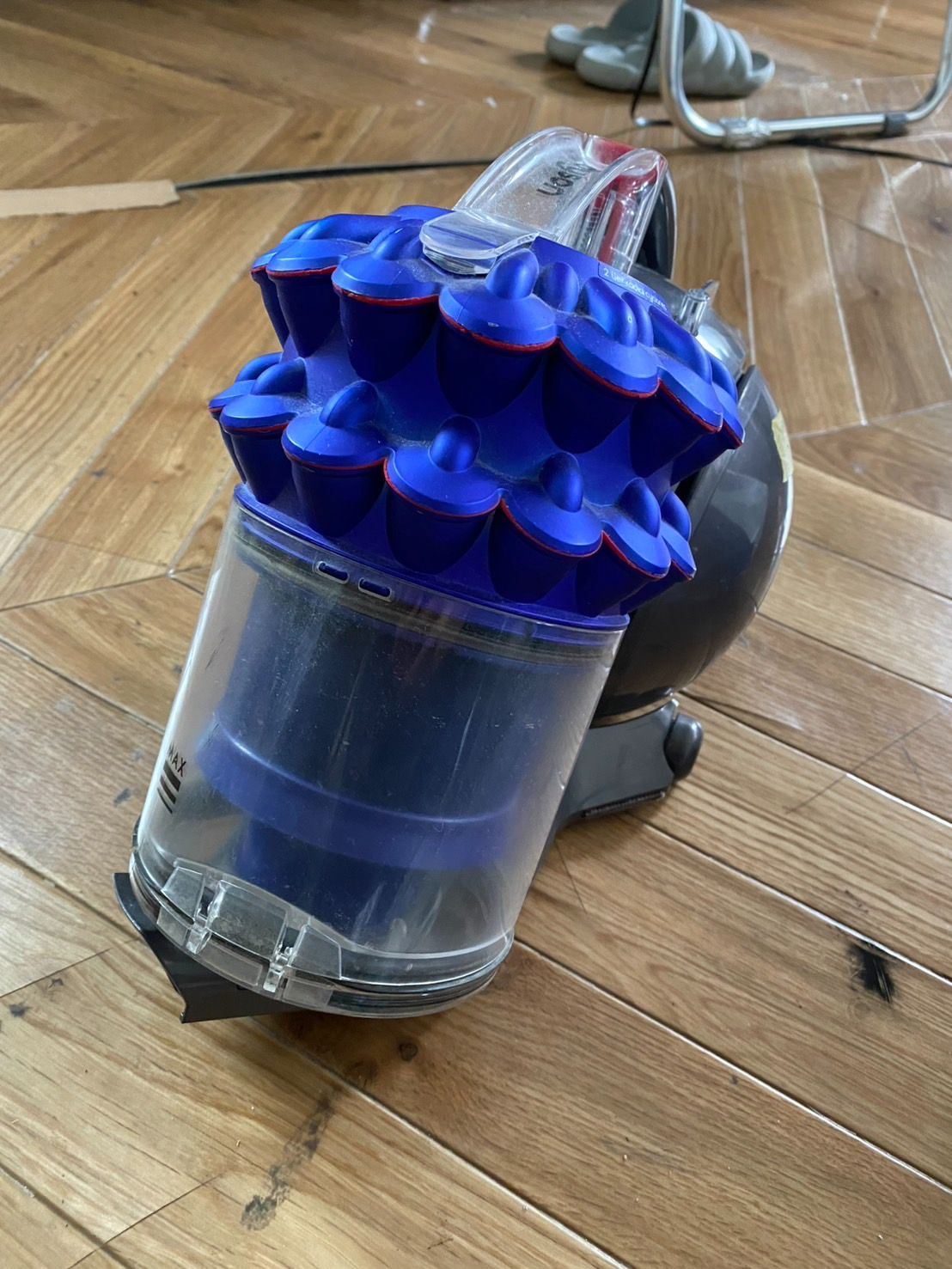 Dyson ダイソン CY24 キャニスター電気掃除機 通電 済み mt102102