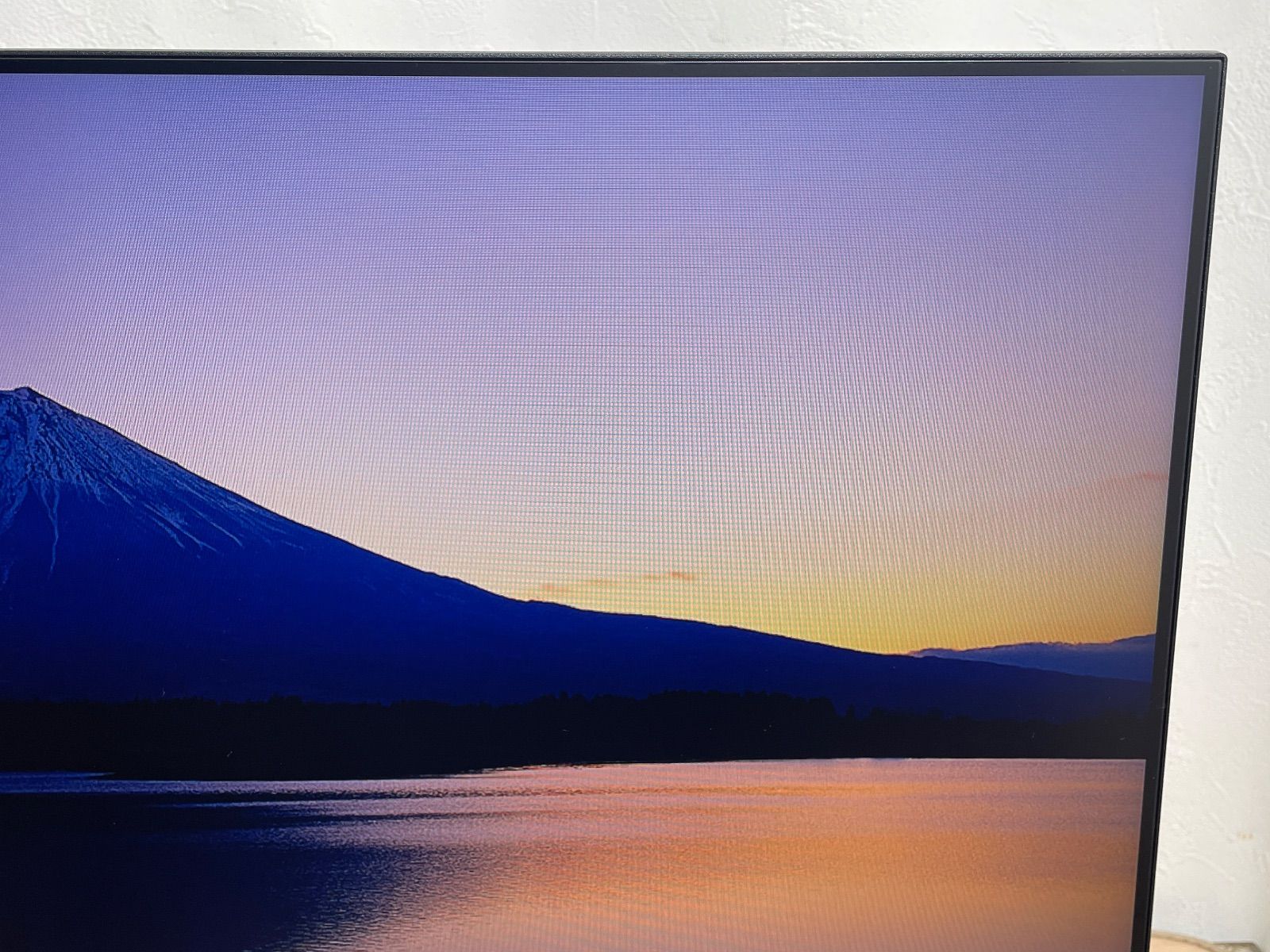 3辺フレームレス＆広視野角ADSパネル