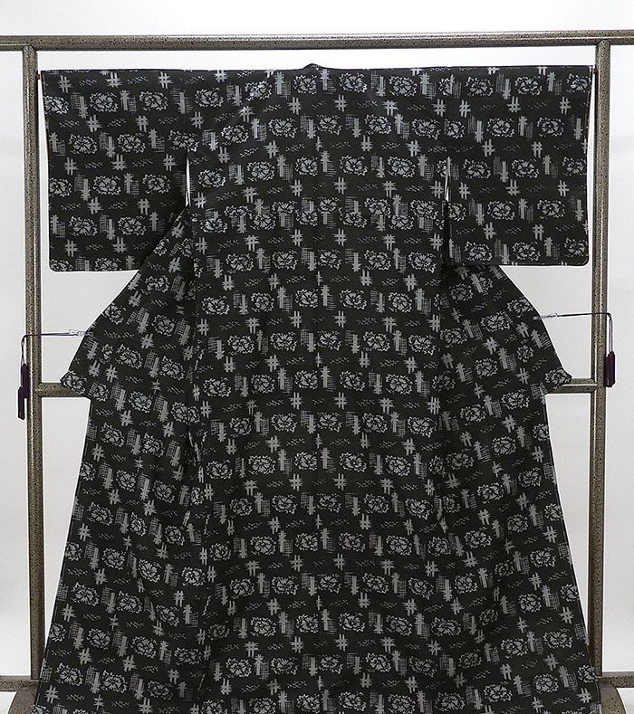 紬 未着用 正絹 井桁花模様 身丈168.5cm 裄丈67cm 紬 新古品 着物 d4058