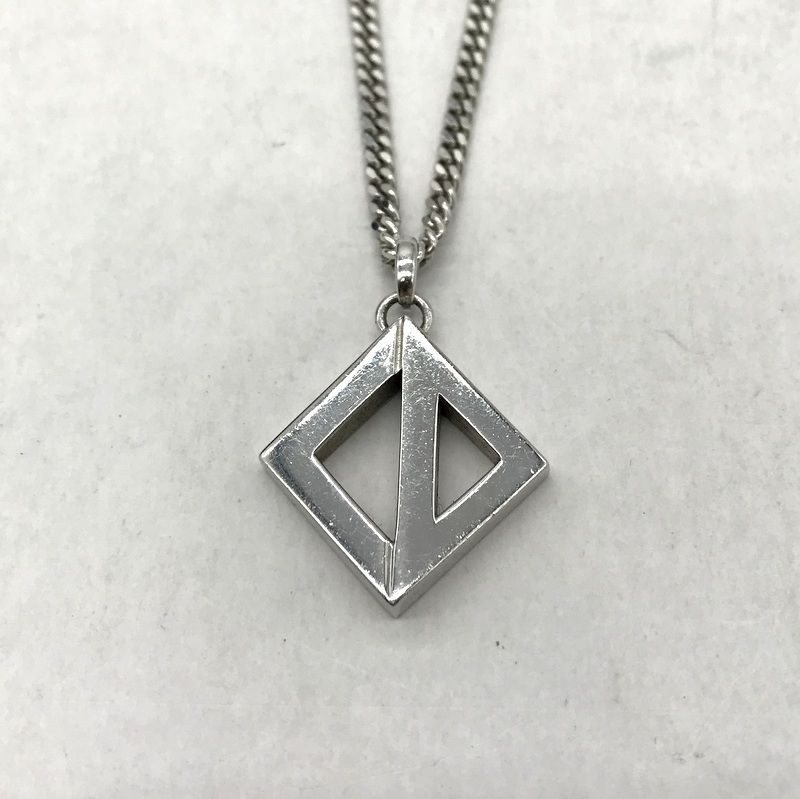 Christian Dior CD Diamond ペンダントネックレス シルバー925 Christian Dior CD Diamond ペンダントネックレス シルバー925