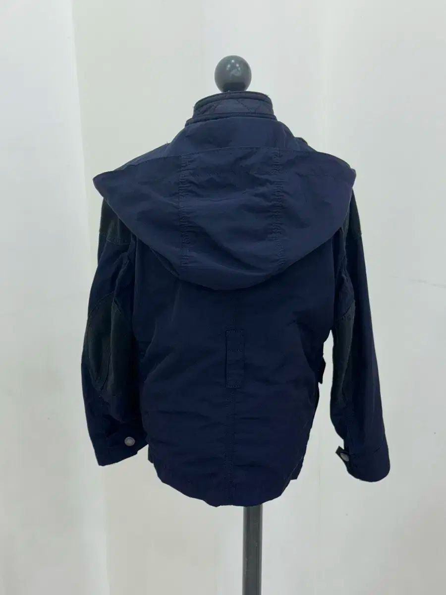 キッズ マウンテンパーカー