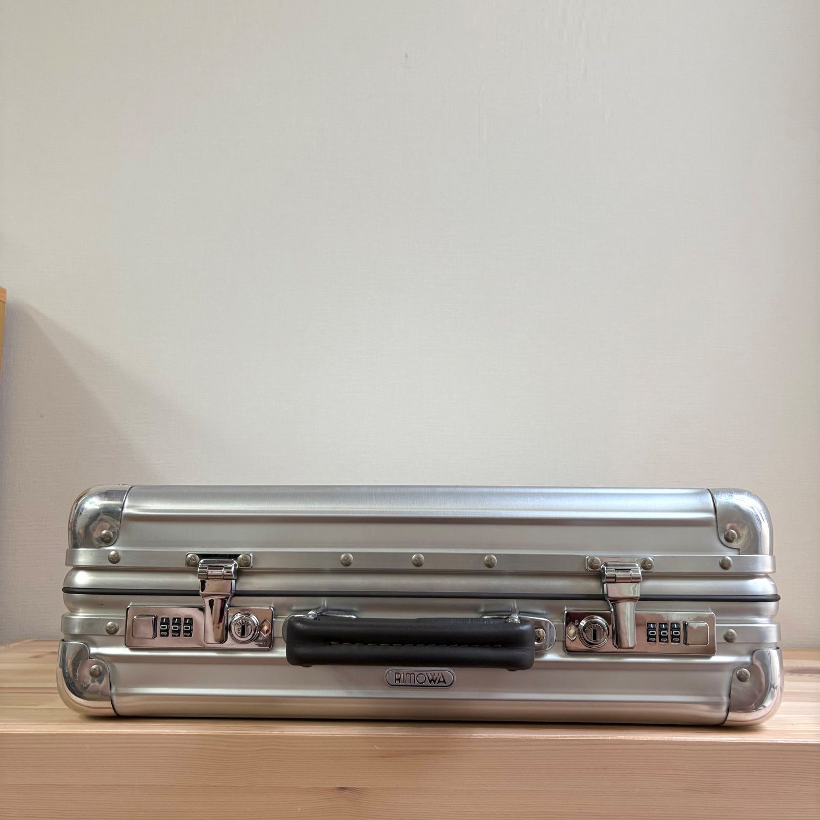 RIMOWA リモワ クラシックフライト 2輪 シルバー 機内持込 35L リモワ