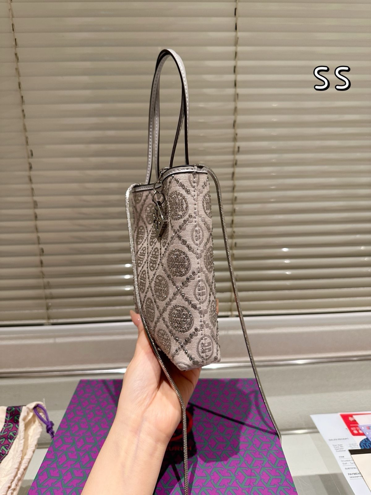 今日特価】Tory Burch TB Rhinestone Tote Bag - トーリーバーチ