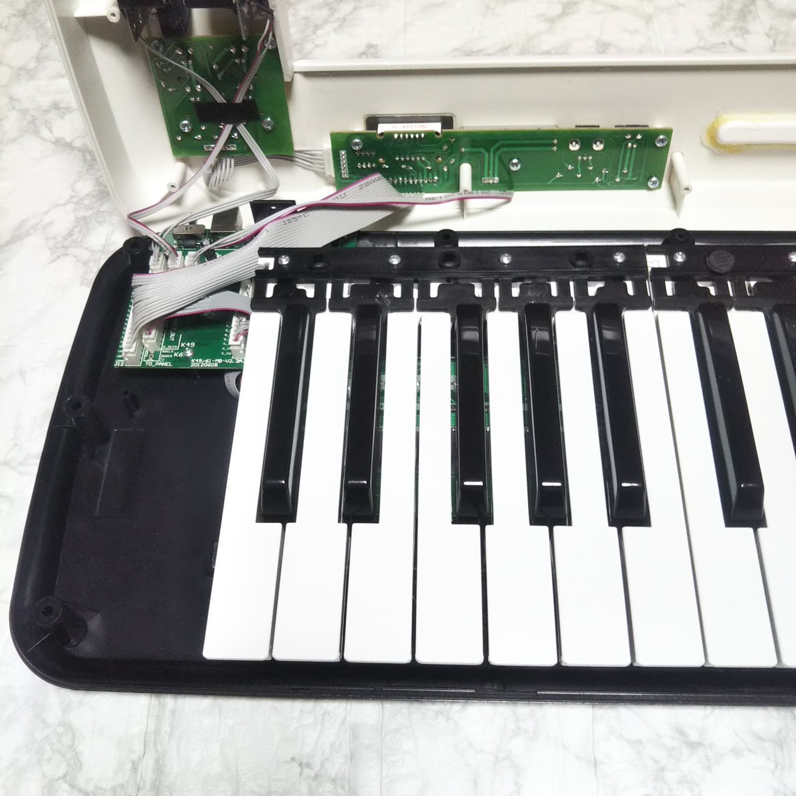SAMSON Carbon49 USB MIDI標準キーボード49鍵 中古品 - メルカリ