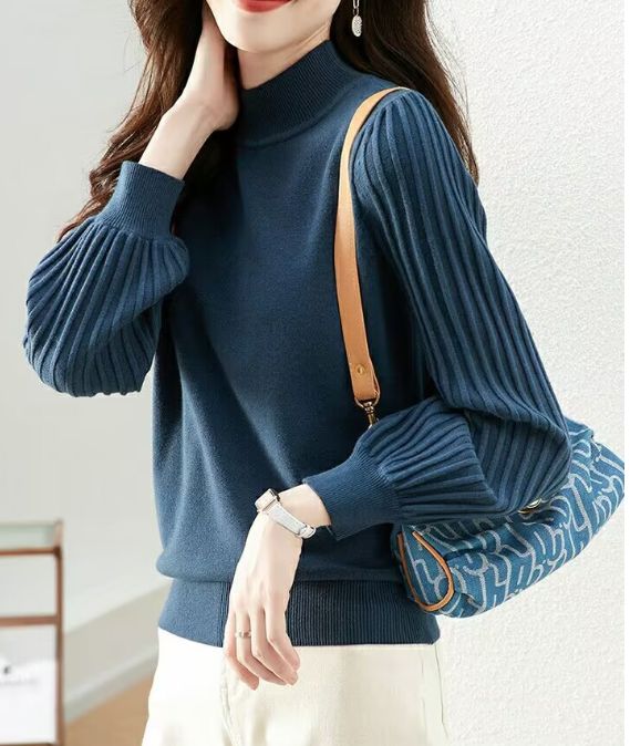 ブルー レディース ニット ブラウス トップス 長袖 プリーツスリーブ ハイネック 上品 きれいめ 通勤 オフィス カジュアル