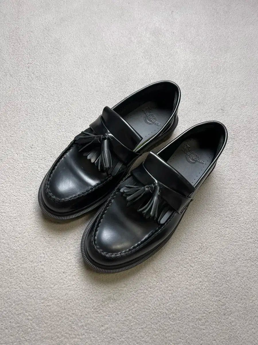 41 DR. MARTENS ドクターマーチン エイドリアン ローファー ー 260