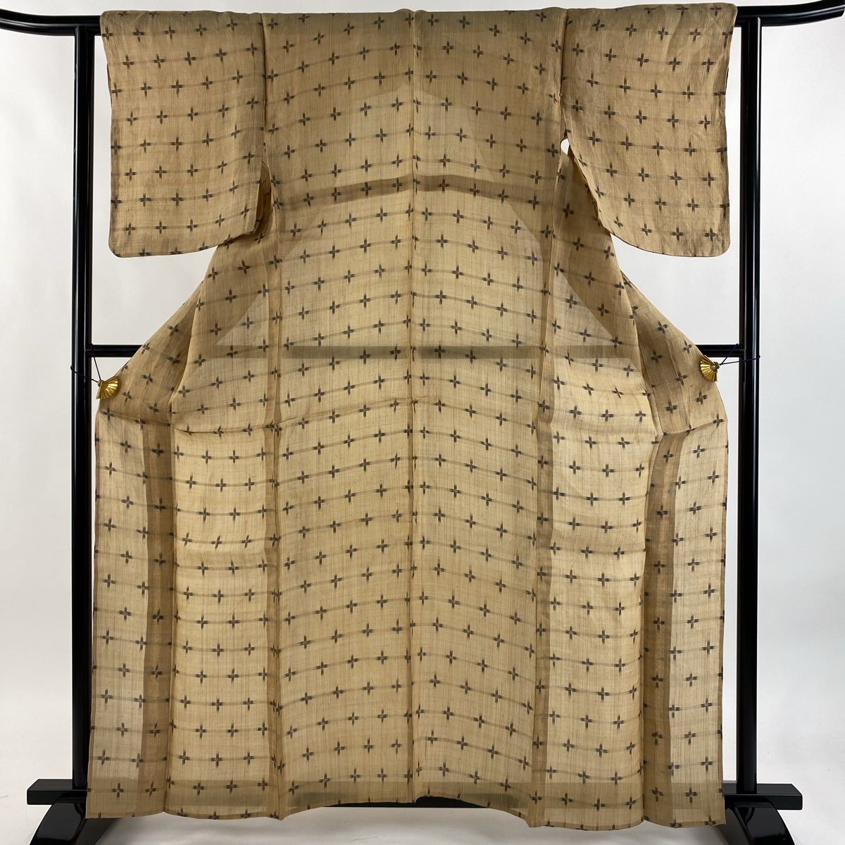 紬 身丈162cm 裄丈61cm S 薄物 十字絣 薄茶色 芭蕉