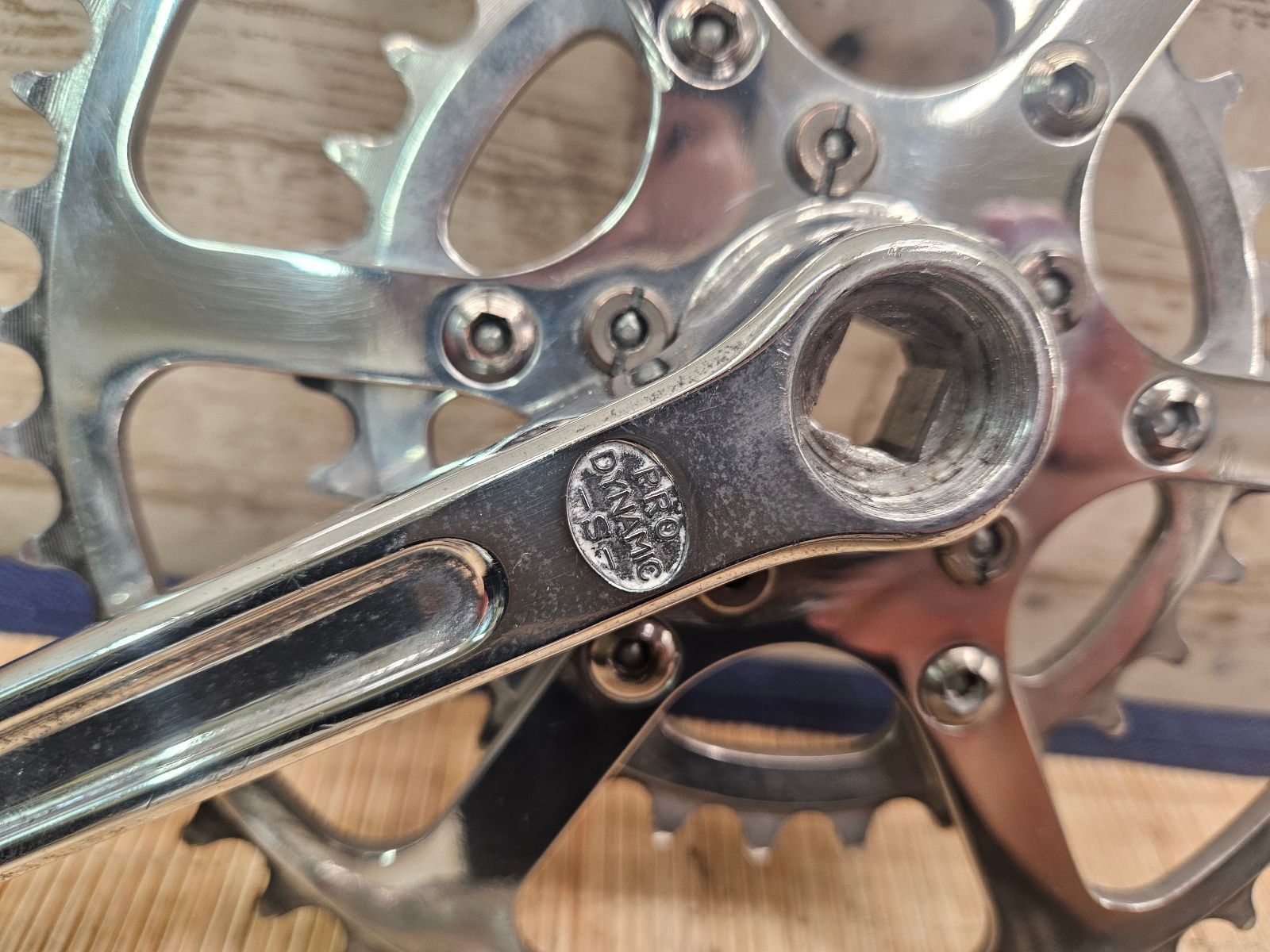 Sugino クランク 46T/30T 11速 Amazon | Sugino Single Speed 165mm Road 48t 3/32 130mm Alloy by