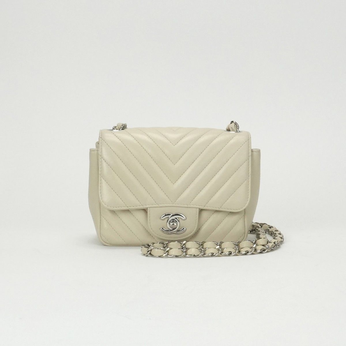 シャネル CHANEL シェブロン Vステッチ ミニマトラッセ バッグ