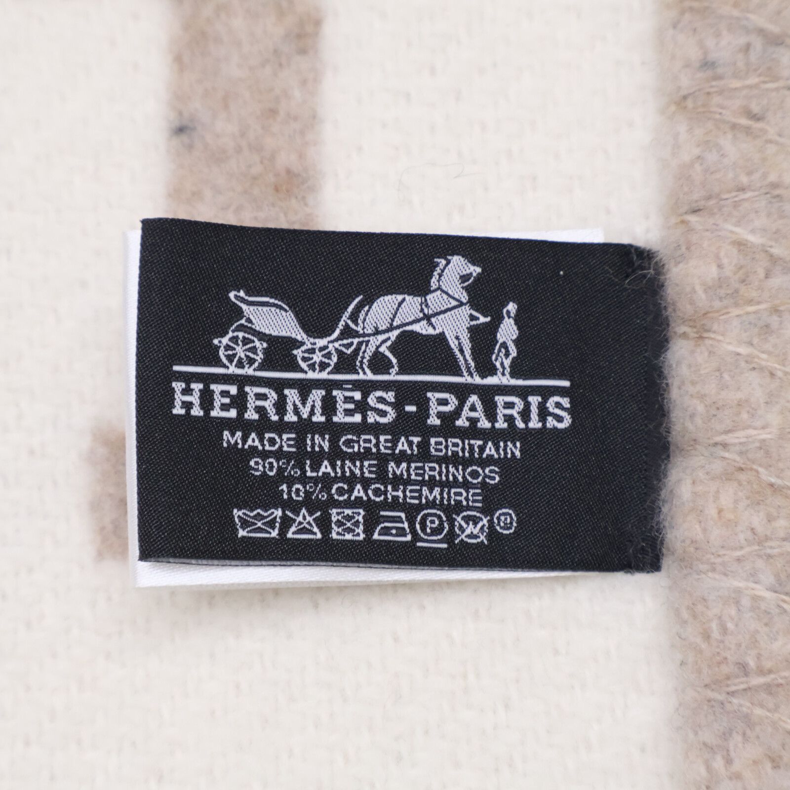 新品未使用  エルメス　プレード　アヴァロンIII  ココ / カモミール クッション 《アヴァロンIII》 PM | Hermès - エルメス-公式サイト