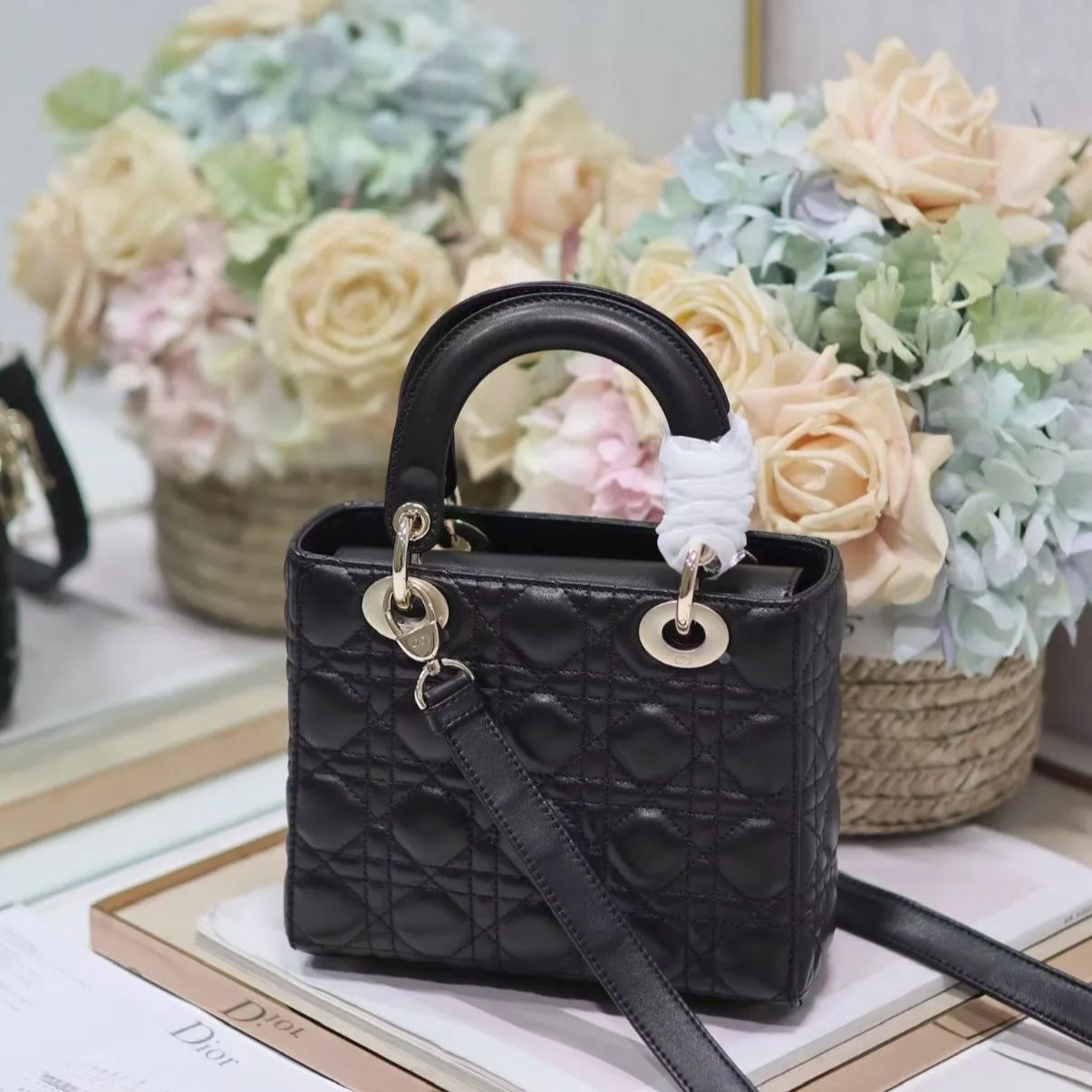 Lady Dior ハンドバッグ ショルダーバッグ Lady Dior ディオール ハンドバッグ ショルダーバッグ レディ