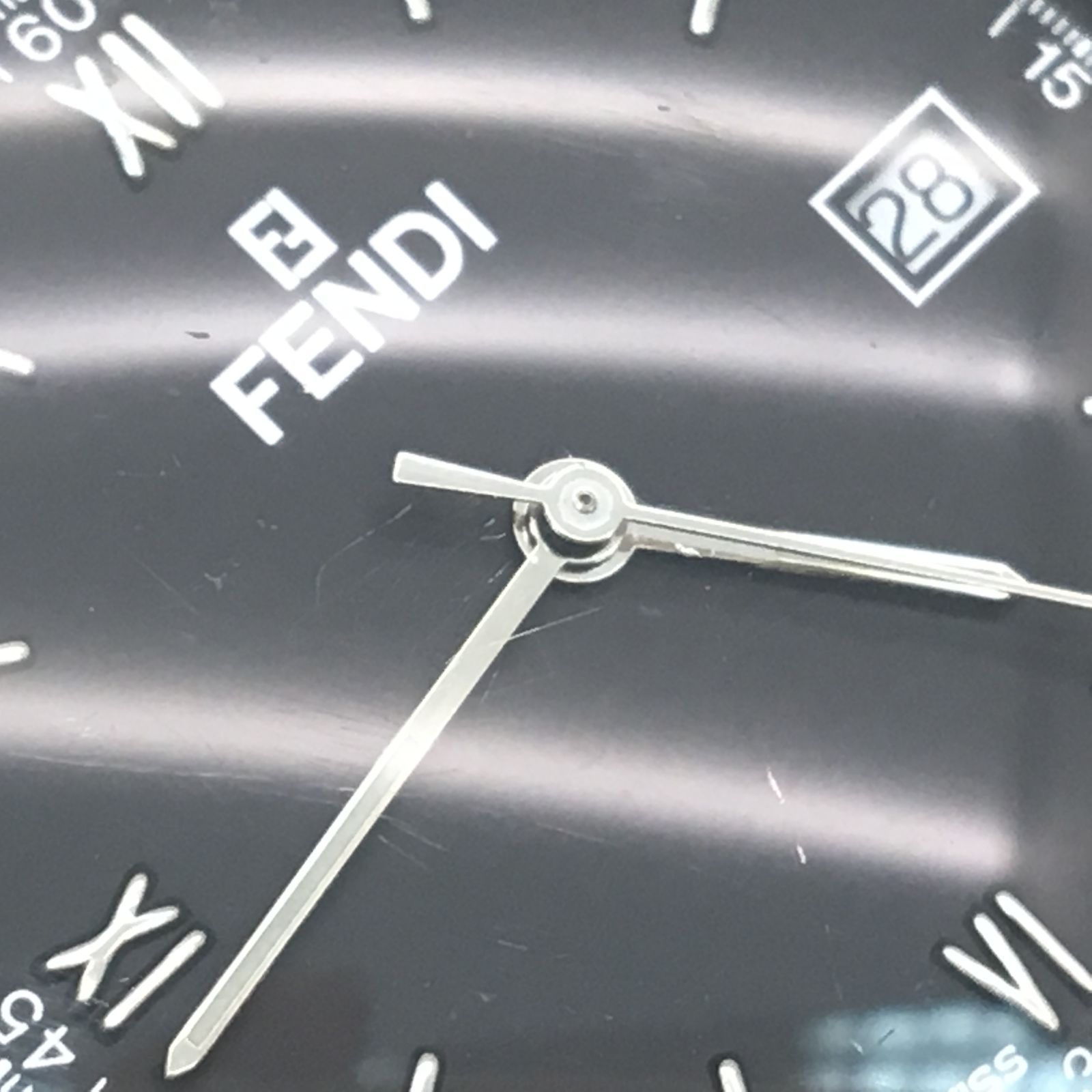新品電池✨　FENDI 時計　210L ボーイズ　オロロジ　黒文字盤　シルバー FENDI - 新品電池✨ FENDI 時計 210L ボーイズ オロロジ 黒文字