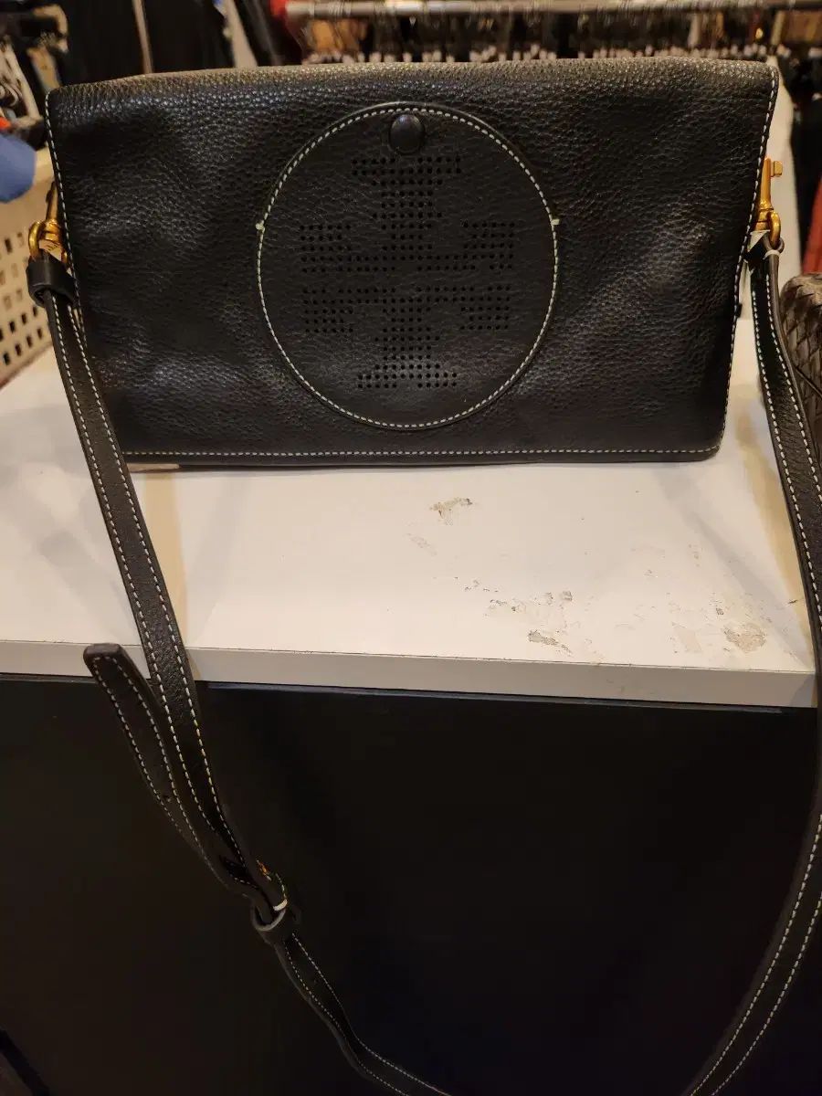 Tory Burch トリーバーチ クロスボディバッグ