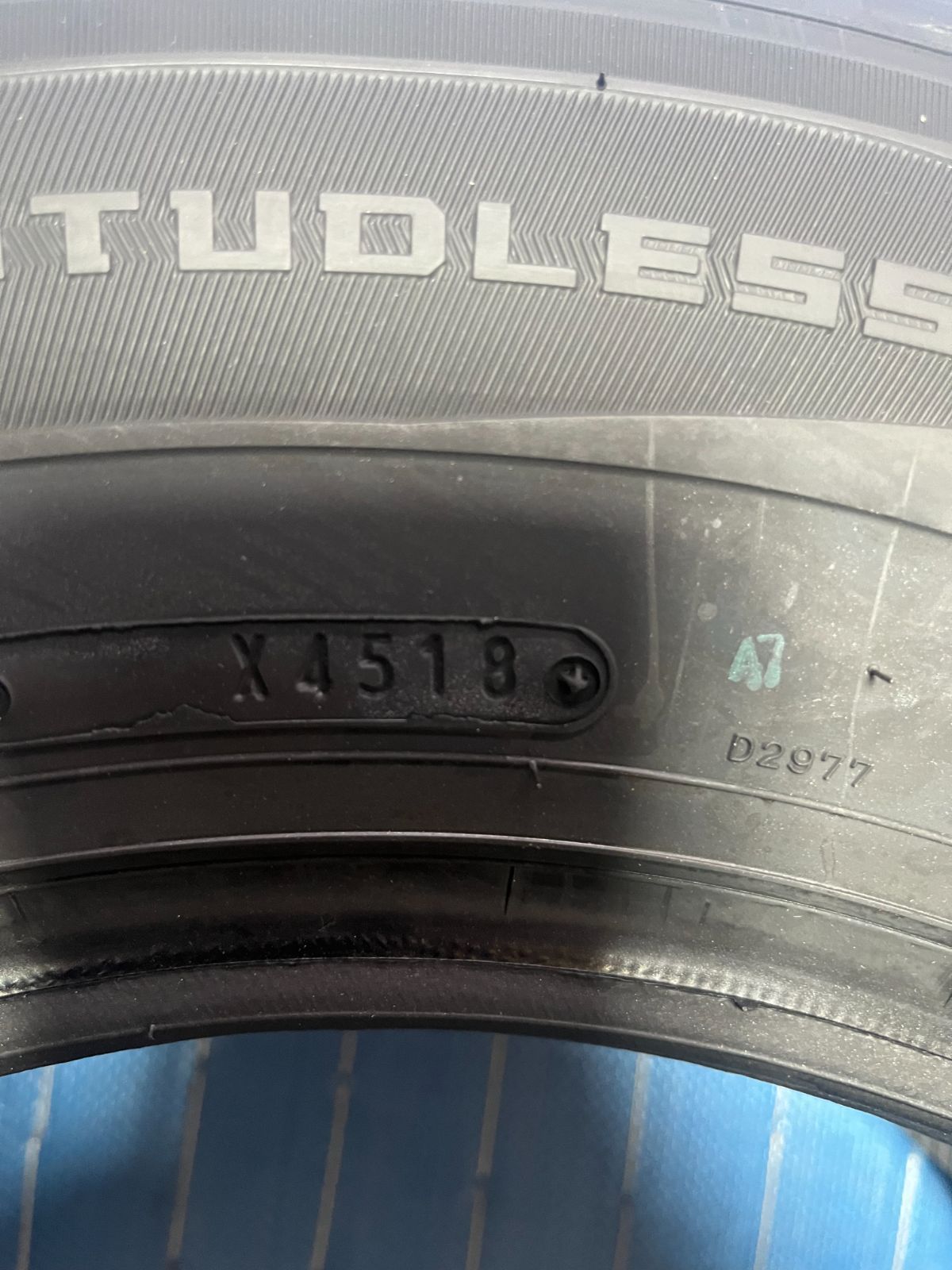 ダンロップ 215|70R15