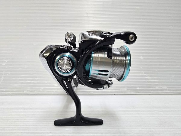 品】 ダイワ Daiwa スピニングリール エメラルダス LT2500-H-DH 〇YR