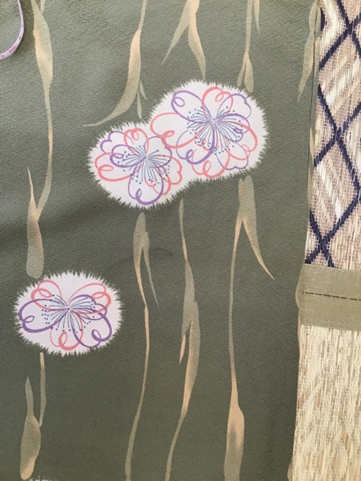 小紋 単衣 抽象的な花柄 利休色 着物 正絹 裄67cm k-074