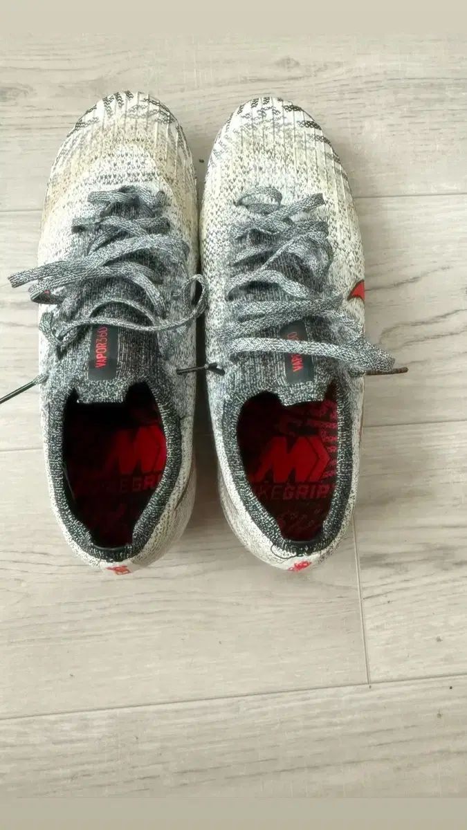 100％高品質で激安通販！ NIKE ナイキ マーキュリアル Vapor ヴェイパー 13 ネイマール 定番 品 260