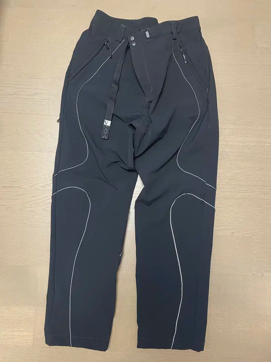 XL どこか外の場所 SOHC ストレッチ パンツ