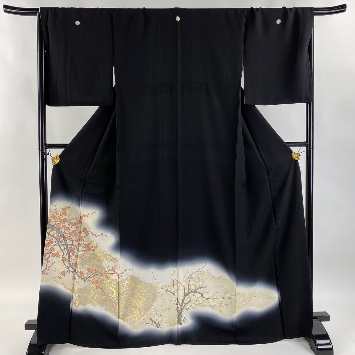 美品　黒留袖　広衿　比翼　五つ紋　落款　長刀鉾　裄63cm　丈161cm Amazon | (着物ひととき) 黒留袖 リサイクル着物 正絹 五つ紋