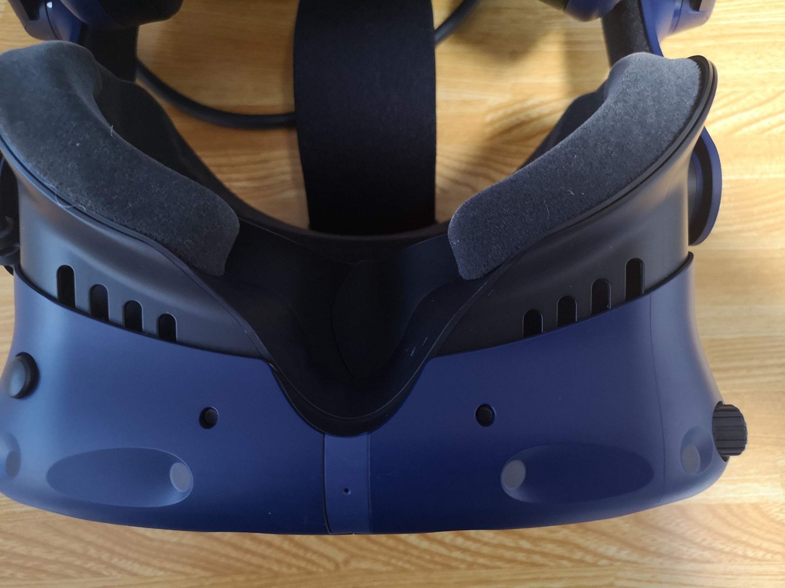 良い HTC VIVE PRO HMD (アップグレードキット) - メルカリ