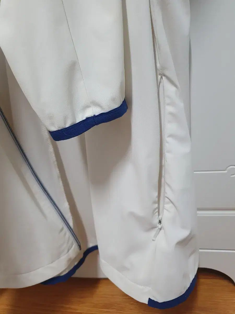 YONEX ウィンドブレーカー