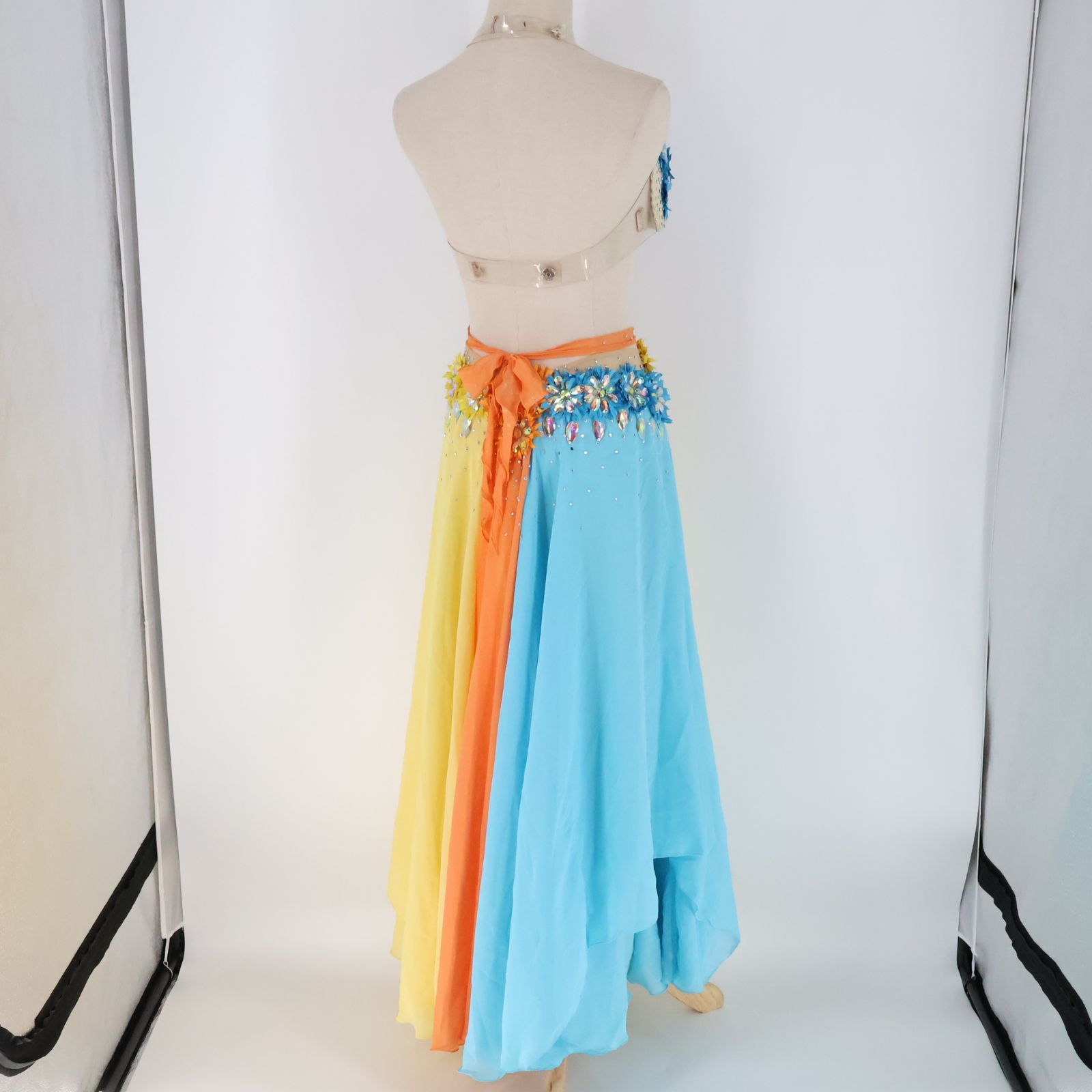 ベリーダンス　Asi Haskal オリエンタル 衣装　青　白 ベリーダンス Asi Haskal オリエンタル 衣装 青 白 ベリーダンス