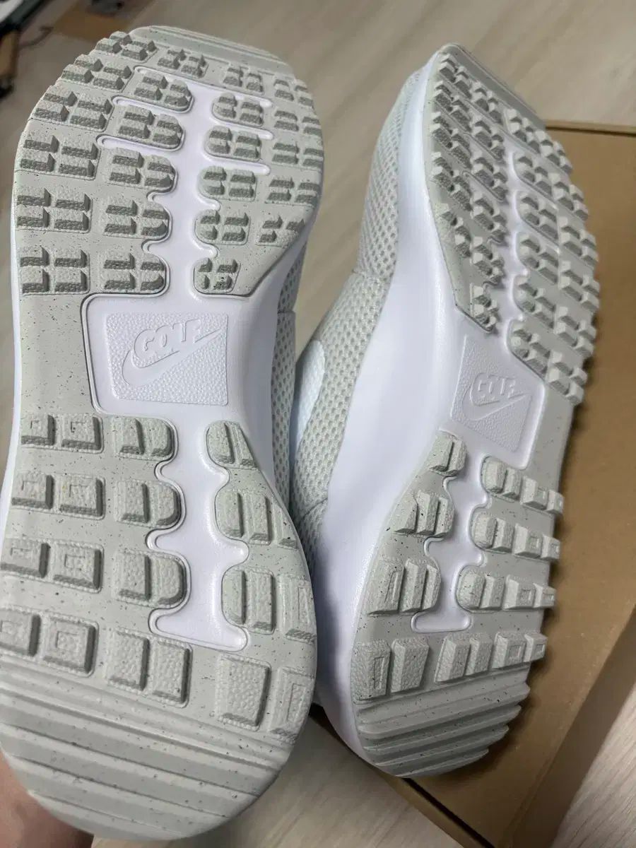 ❤ NIKE