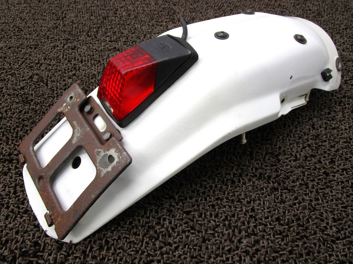 XLR250R リアフェンダー 社外 ラフ-ロード テールランプ □A6405 MD22 カスタム素材に ホンダ MD17E キャブ車 XLR250R-4