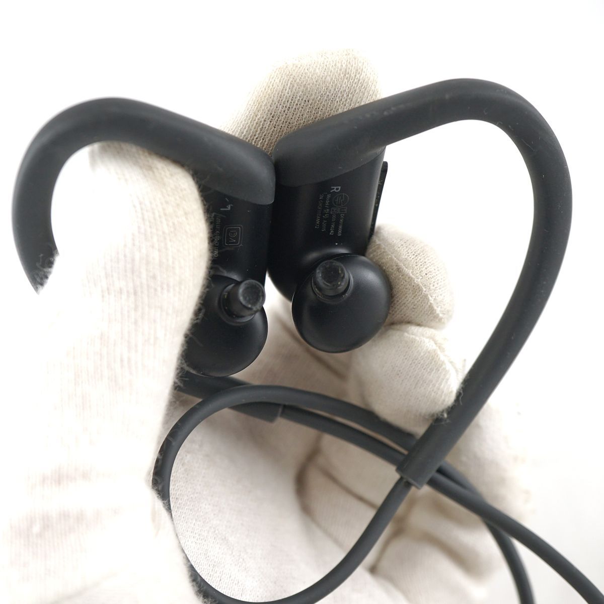 Beats by Dr.Dre Powerbeats ワイヤレスイヤホン USED品 MWNV2PA/A 