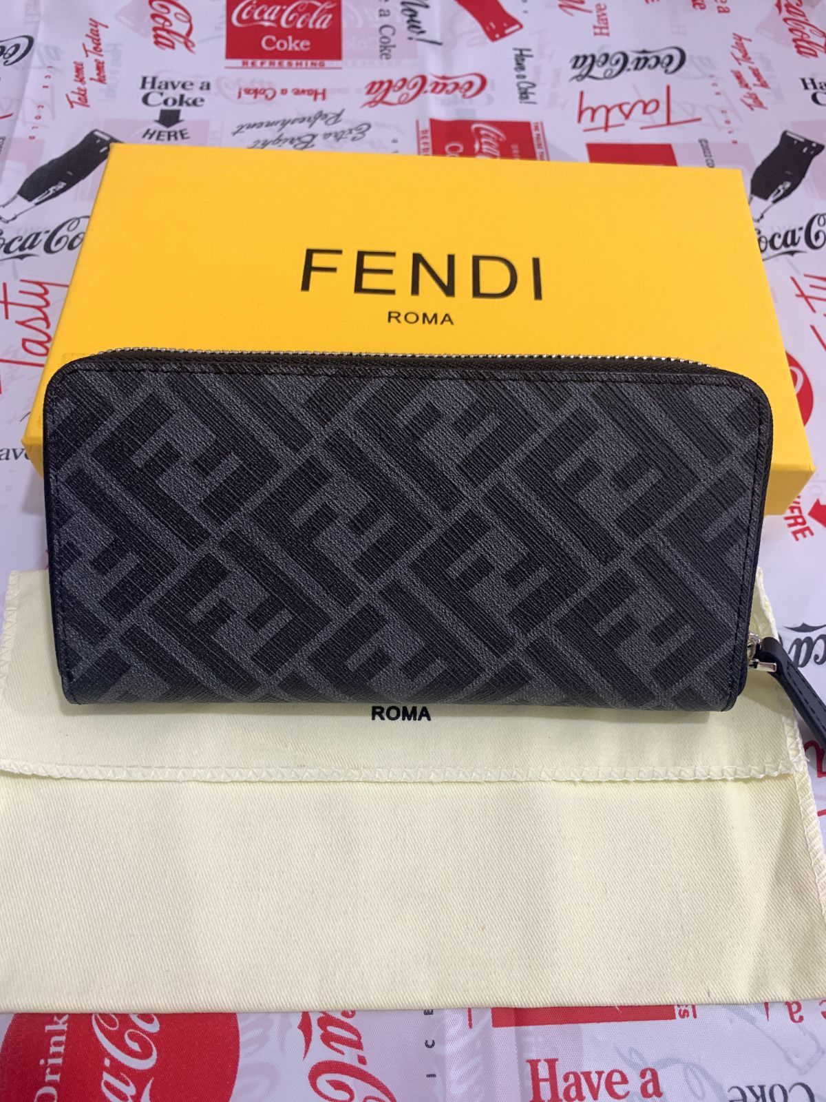 メンズ FENDI フェンディ  長財布 小銭入れ☆カード【箱付き】実物