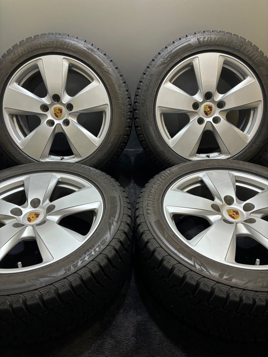 ★265/50R19 BRIDGESTONE/DM-V3 21年製 ポルシェ カイエン 純正 19インチ 8.5J/9.5J +47/+54 130 5H スタッドレス 4本 (1-F968)