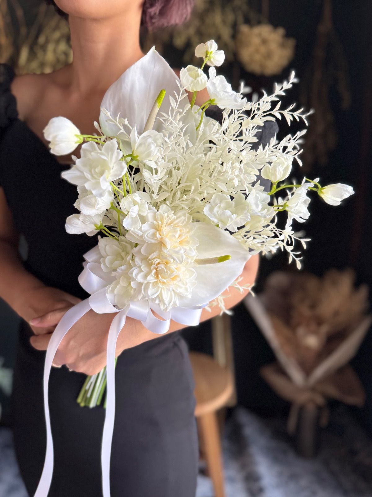 ホワイトクラッチブーケ ブートニア NEXPOTALLINN_EU