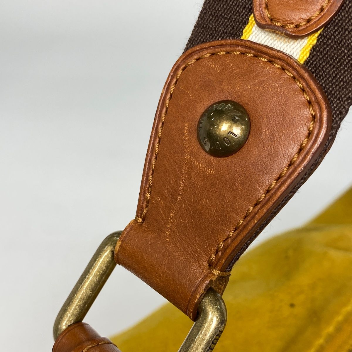 美品 ルイヴィトン オナタ スエード バッグ モノグラム パンチング ブラウン 美品 ルイヴィトン オナタ スエード バッグ モノグラム