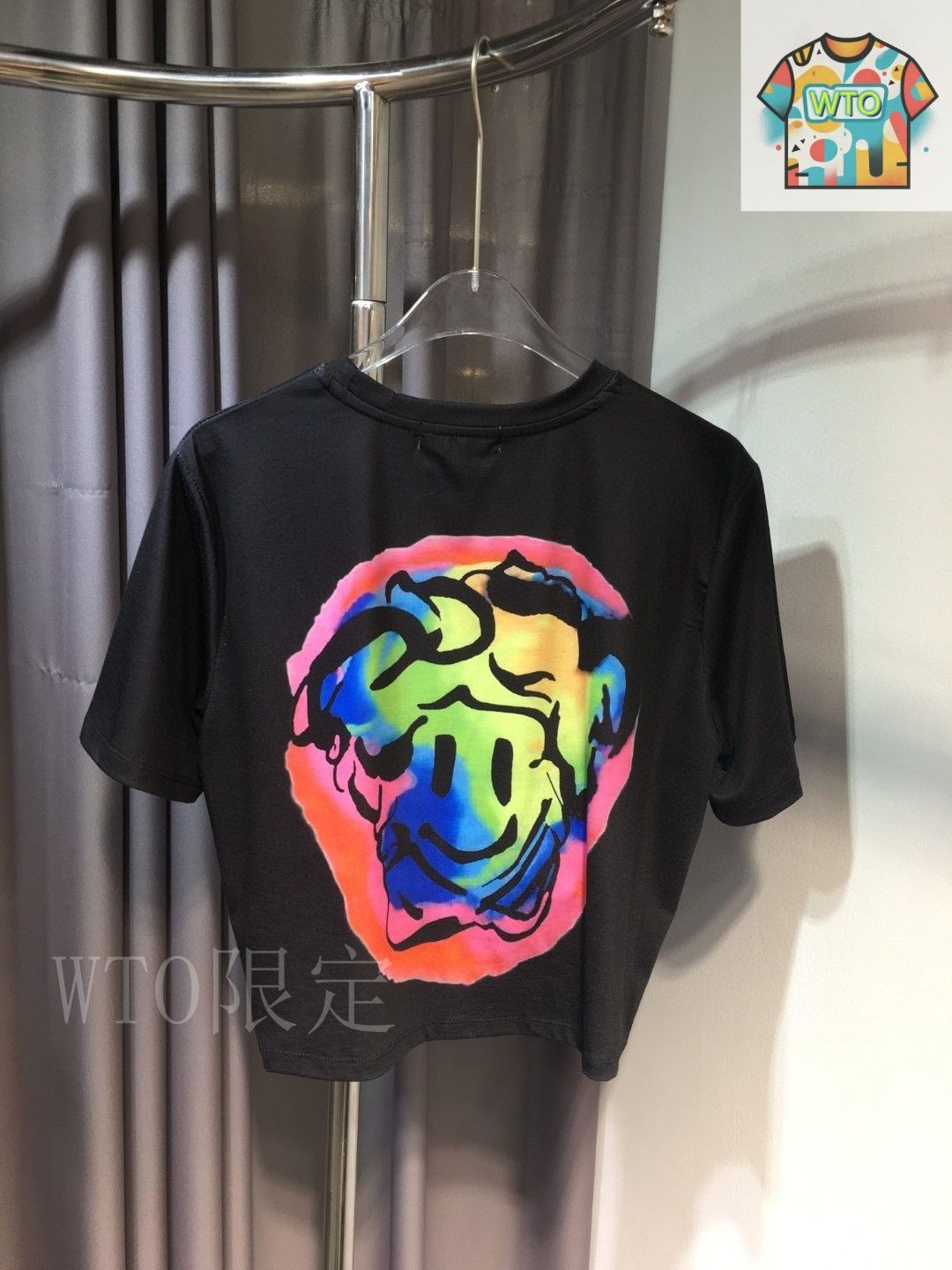 ★VERSACE★ロゴプリントと安全ピン付クロップTシャツ★送関込 Versace セーフティピン Tシャツ | ブラック | FARFETCH JP