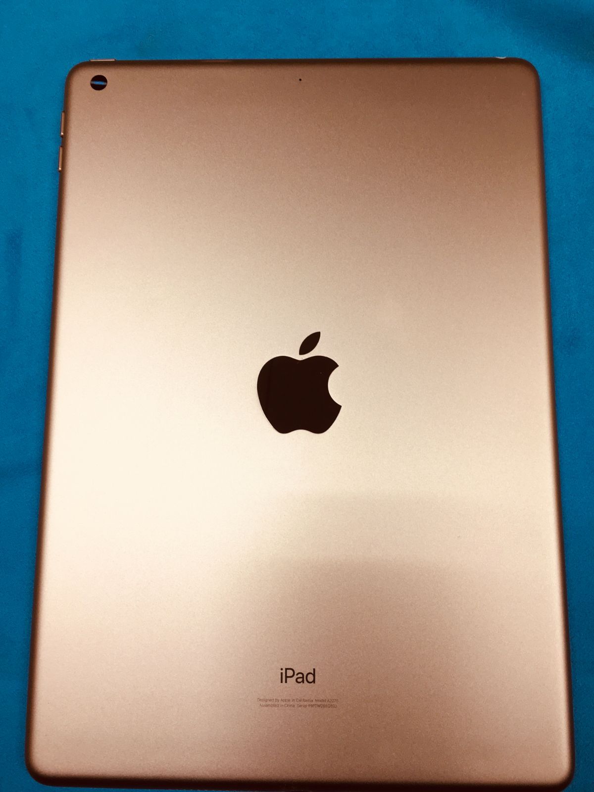 Apple iPad 第8世代 Wi-Fi 128GB ゴールドー 電池容量50％