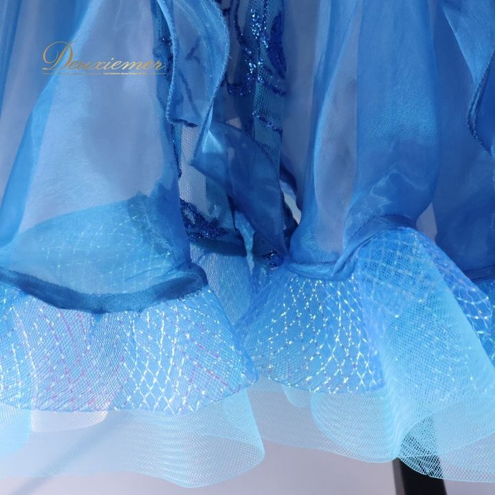 社交ダンス 衣装 サピエル Sapiel ドレス ドレス ワンピース フロート 水色 フリル 青 ラメ 白 上品 感 デモ 競技 ブルー系 ホワイト系 発表会 パーティ フロートスカート フリルデザイン おしゃれ エレガント