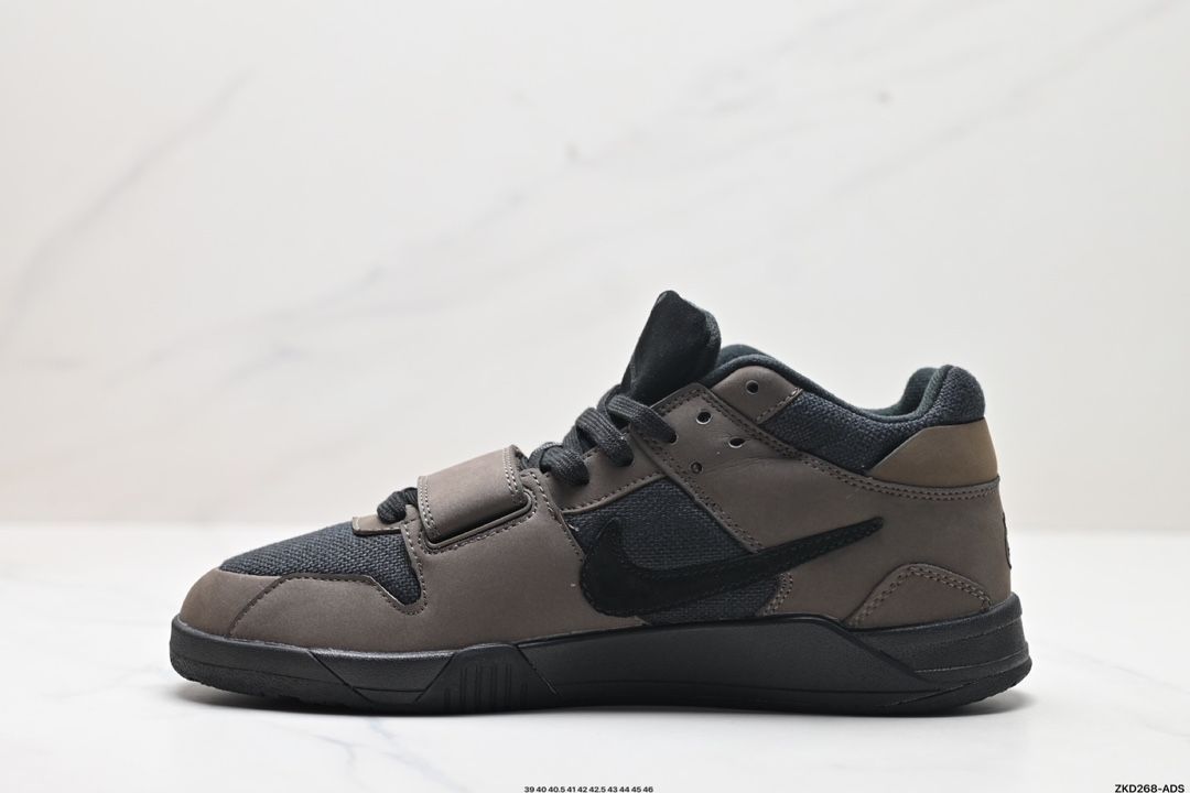 トラヴィススコット × ナイキ ジョーダン ジャンプマンジャック