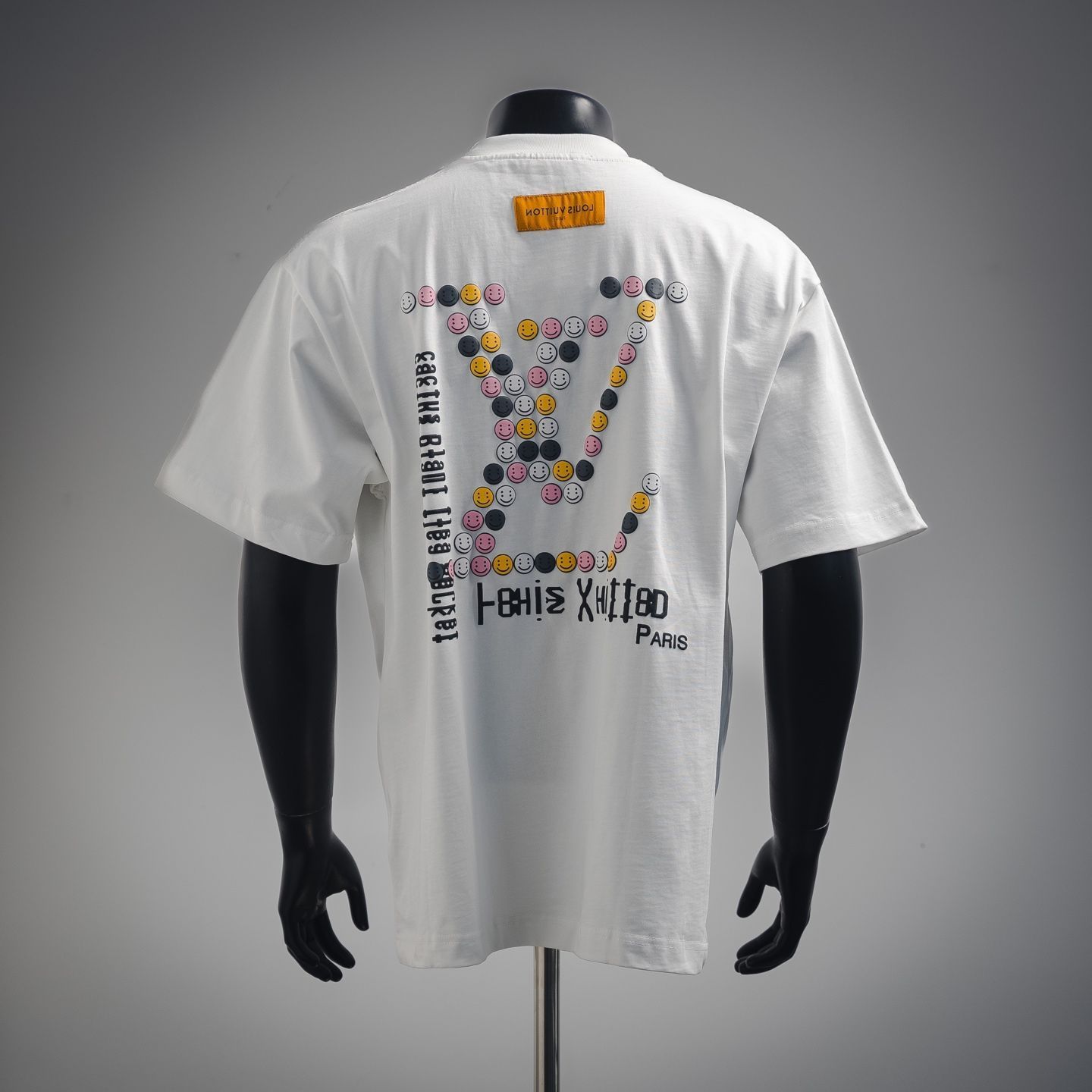 今日特価】LOUIS VUITTON LV スマイルエンボスロゴ T シャツ