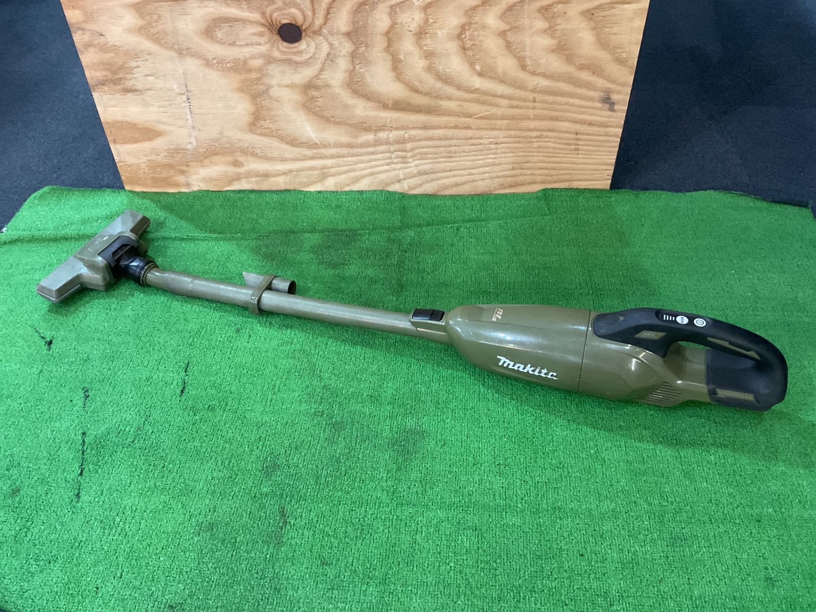 マキタ CL284FD 充電式クリーナ モーター音高め 現状品 ケ-157