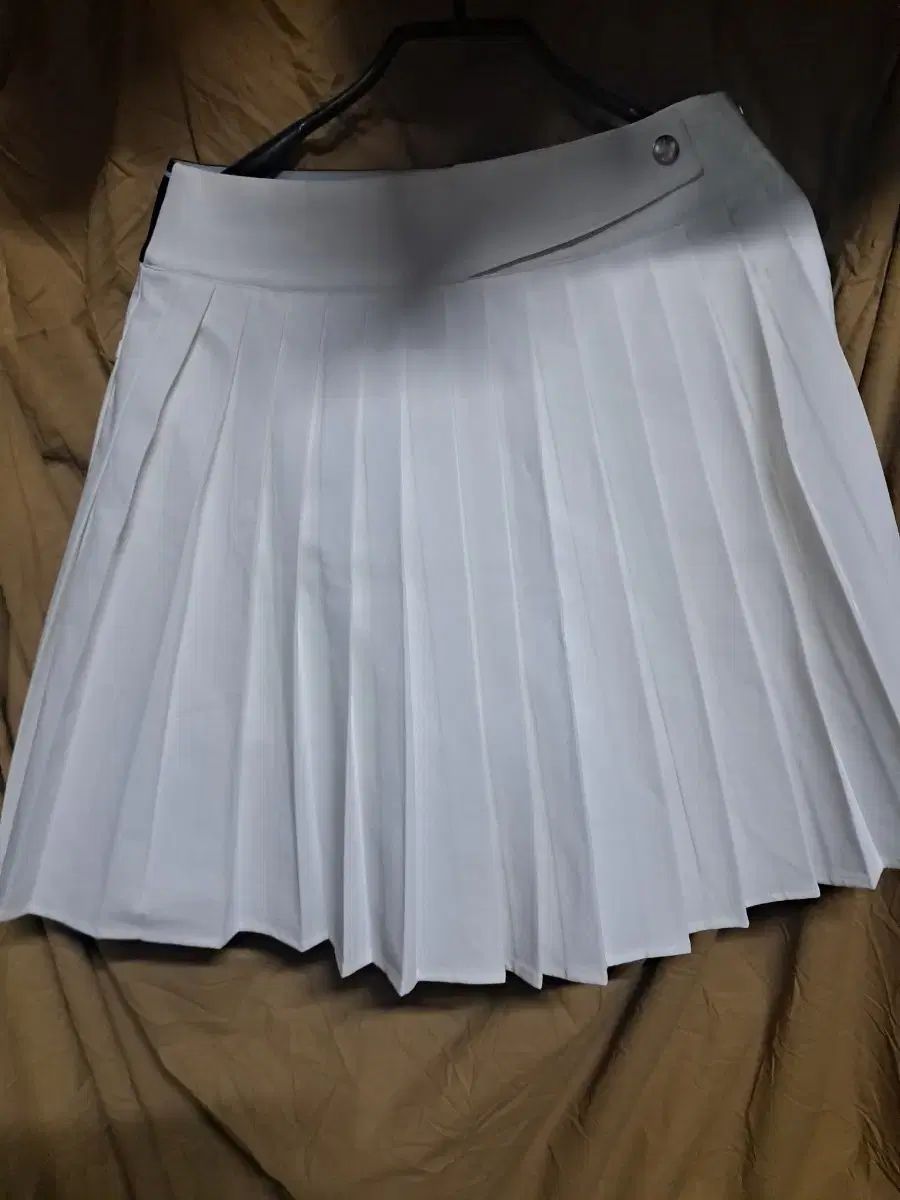 ゴルフスカート
