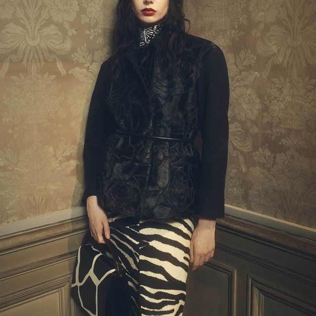 ✨美品✨高級感✨ドリスヴァンノッテン　シアーシャツ　シースルーブラウス　フラワー DRIES VAN NOTEN - 【美品】 DRIES VAN NOTEN / ドリスヴァン