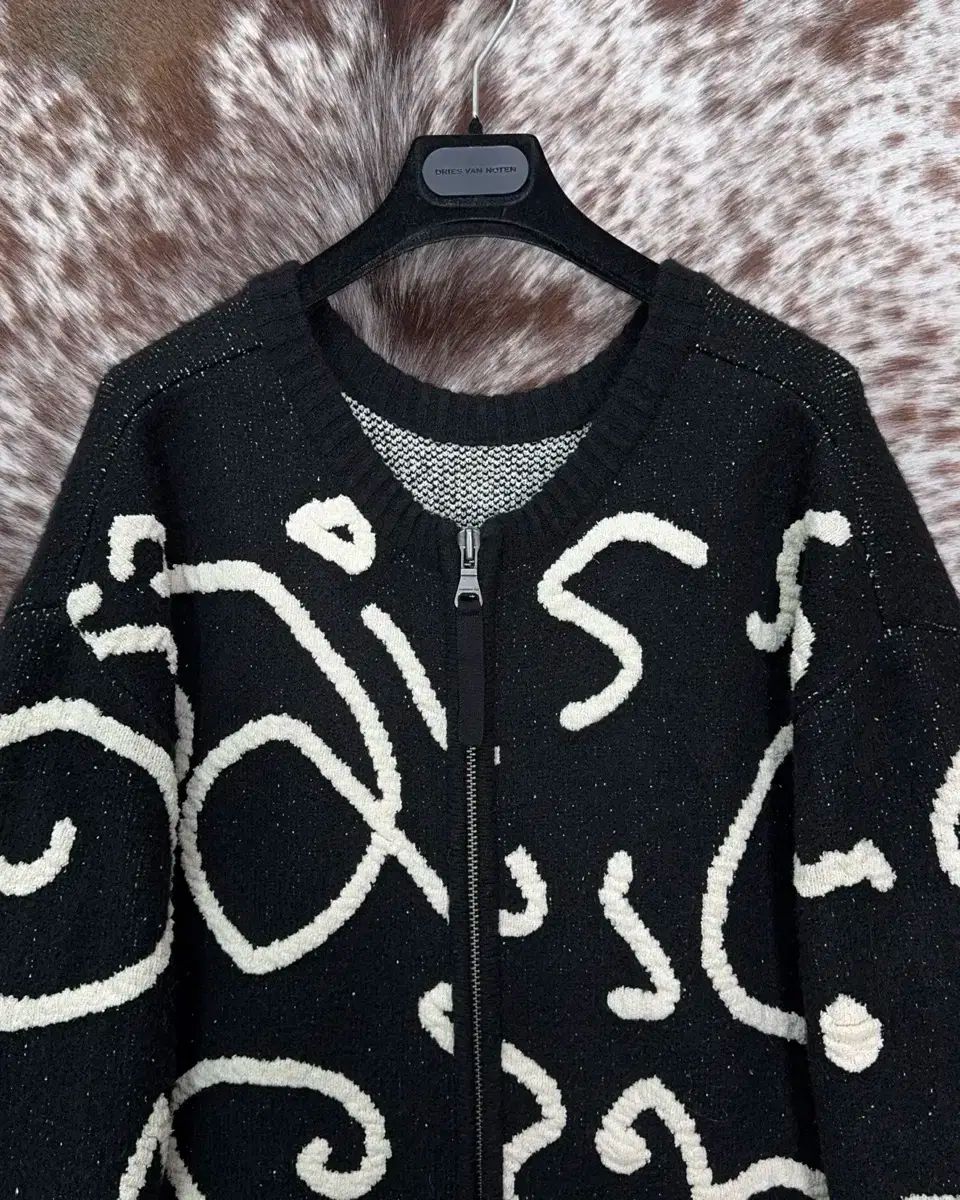 ニット anderssonbell アンダースンベル Andersson Bell(アンダースンベル) クルーネック ジップアップ