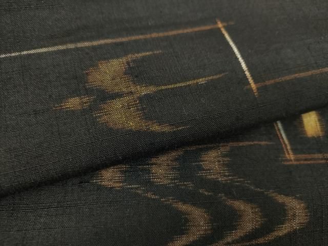 平和屋着物○国指定重要無形文化財 本場久米島紬 手織 トゥイグヮー  