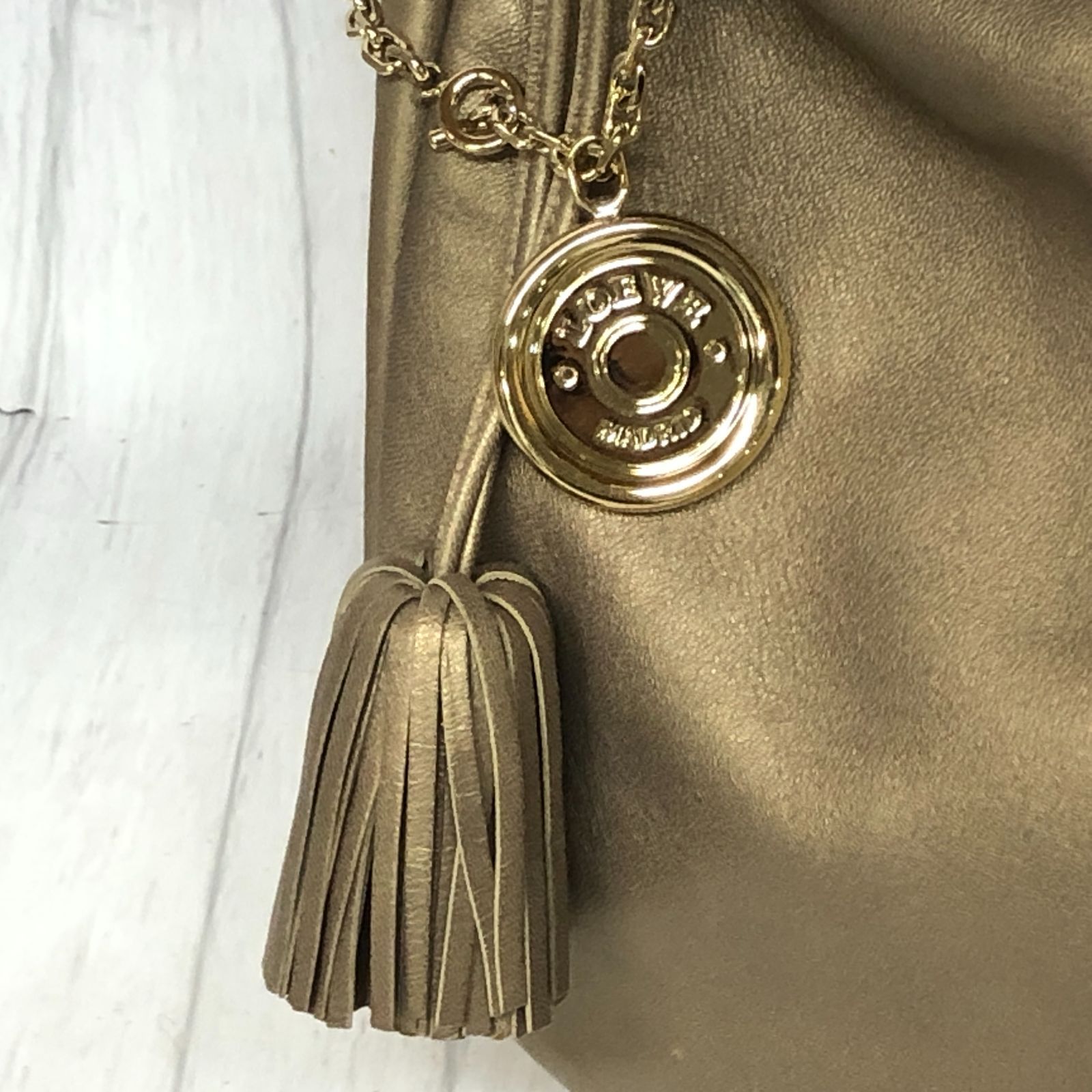 【ロエベ 】ヴィエント ワンショルダー　ナッパレザー ゴールド タッセル 楽天市場】【送料無料】 ロエベ ワンショルダー バッグ ゴールド